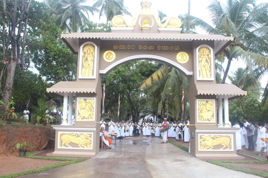 Majestic Gateway: G.G.A. Gunasena Foundation’s Makara Thorana at Makawita Purana Viharaya